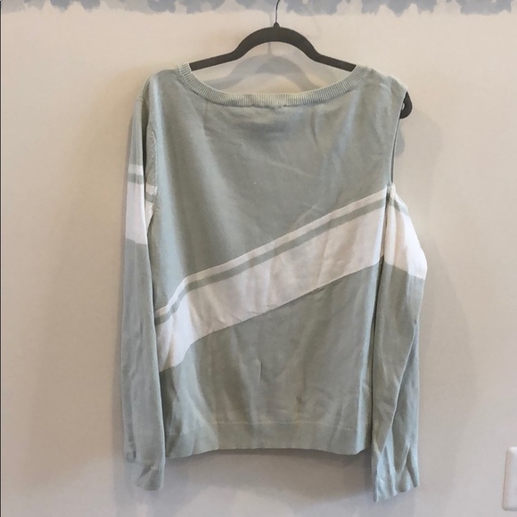 NWT. Express. Cold shoulder sweater mint green L - Picture 2 of 2